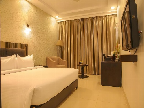 Hotel The Supreme image 9